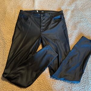 Kut from the Kloth Black Faux Leather women’s Pants